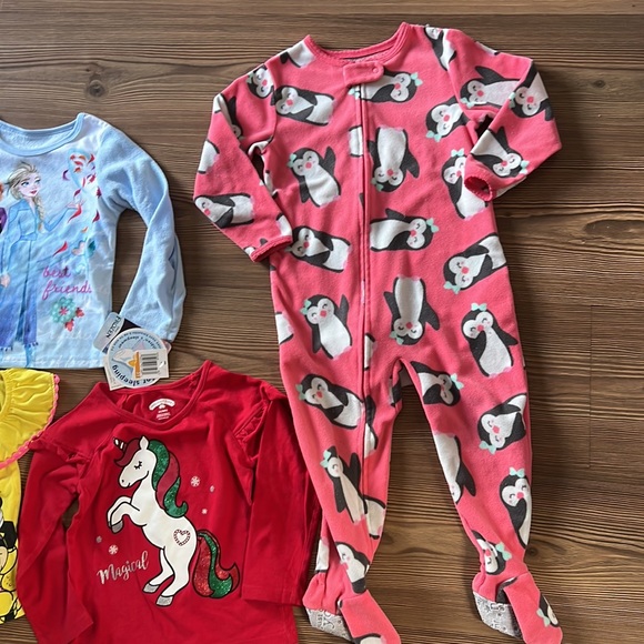 Disney & Holiday Time Toddler Girls Clothing Bundle Size 2T & 3T - Picture 6 of 11